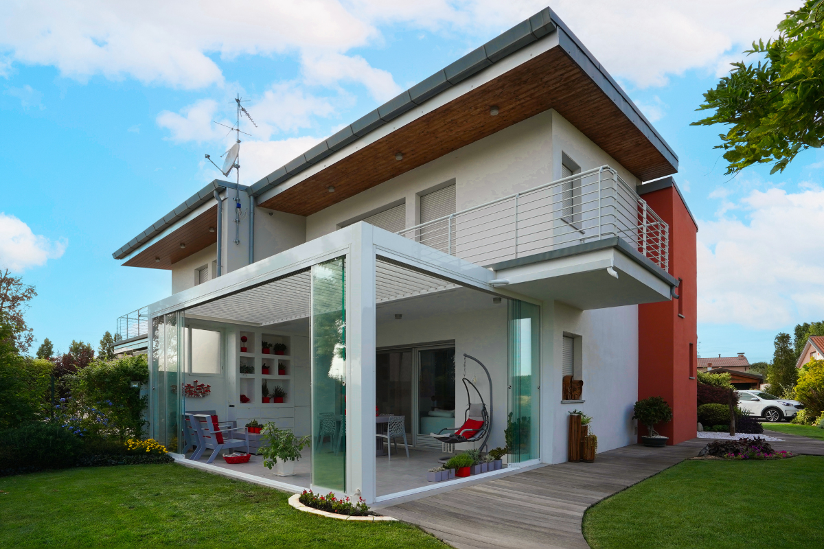 pergola-in-alluminio-con-vetrate