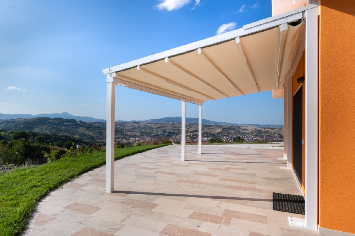 pergotenda-con-struttura-alluminio