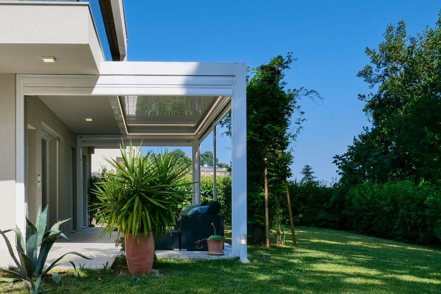 Pergola addossata